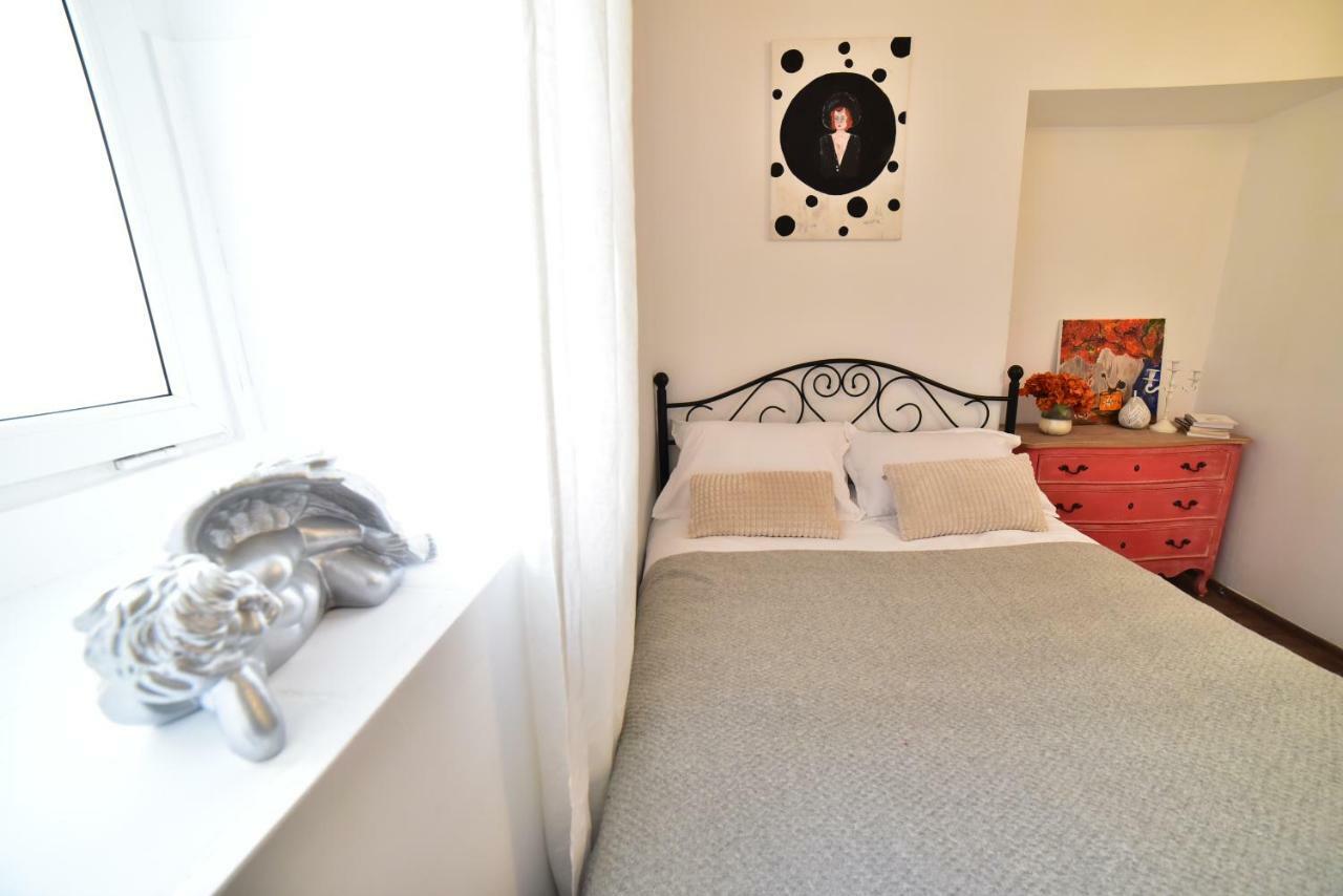 Flh - Emma Apartment سيبيو المظهر الخارجي الصورة